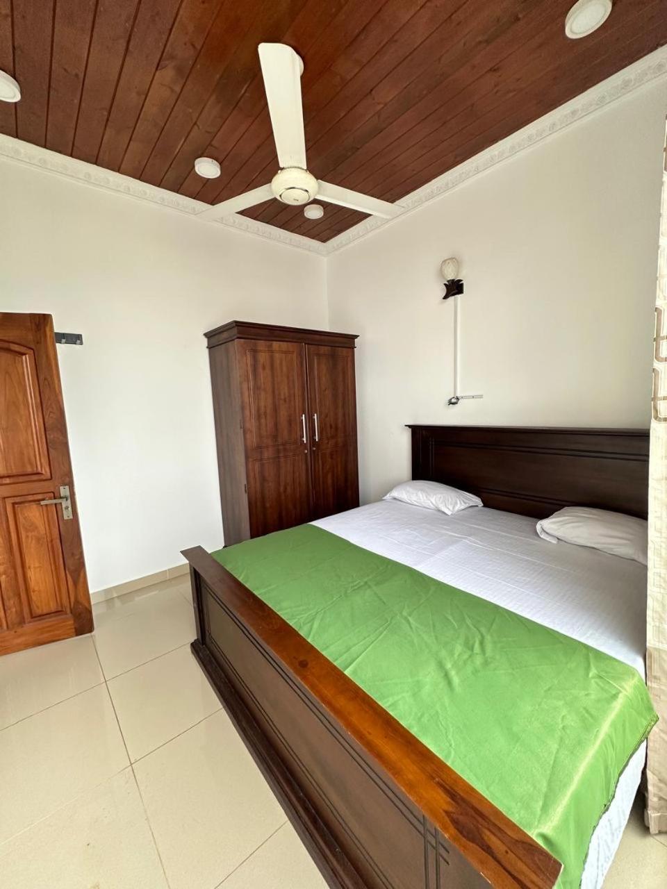 Green Tree Apartments Dehiwala-Mount Lavinia Kültér fotó